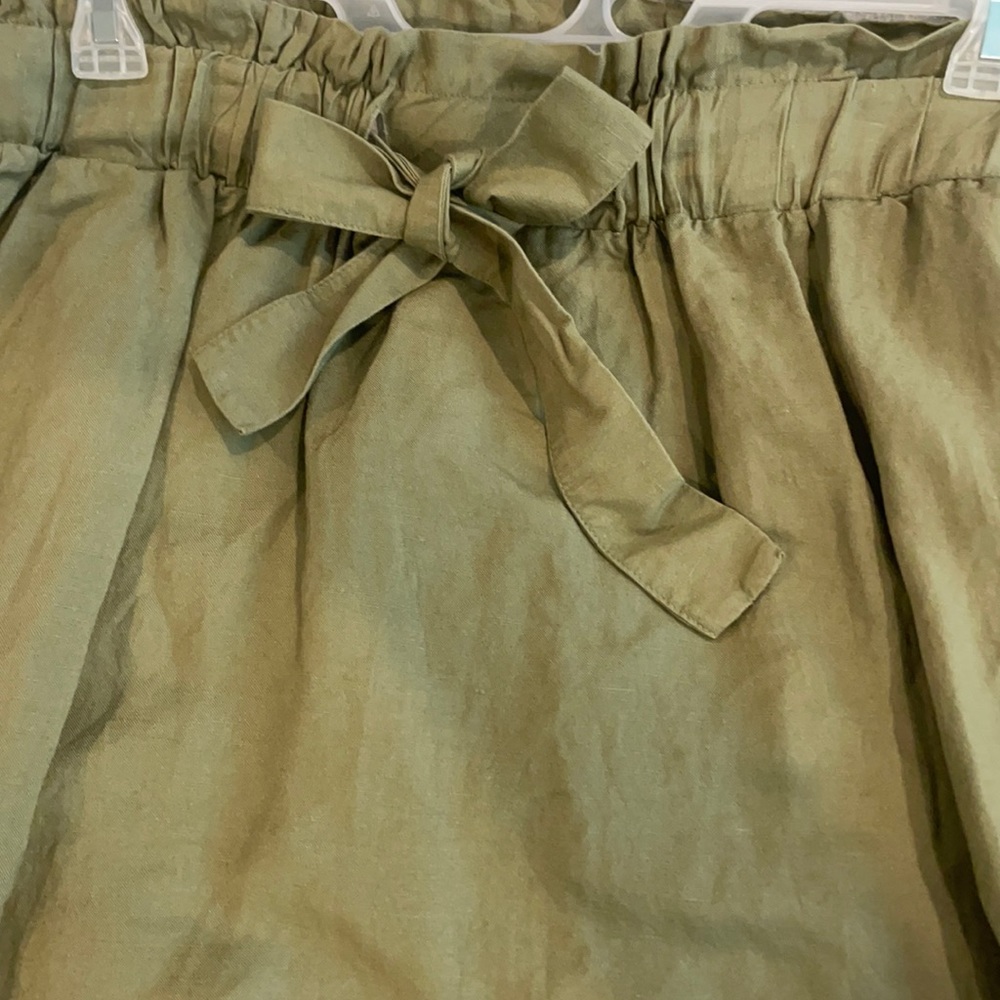 New, green skirt